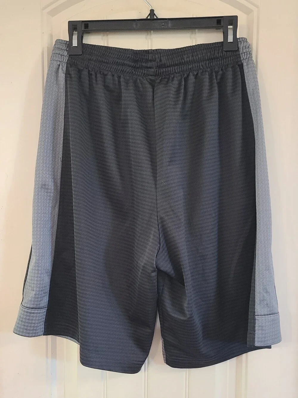 Nike Men's Black Athletic Shorts with Light Gray Accents Size L